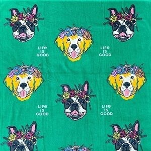 Life is Good - ‘Dogs & Flowers’ Beach Towel. 36” x 70”. NWT. Firm!